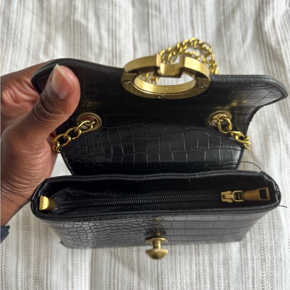 Black faux leather croc shoulder crossbody bag with gold hardware mini bag - Picture 8 of 8